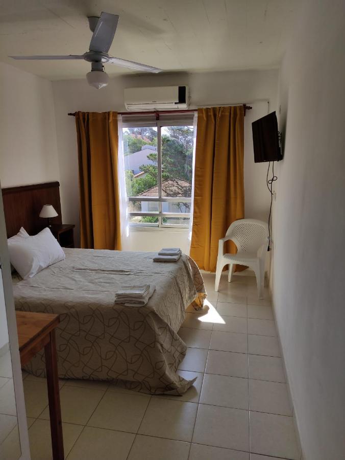 Hosteria Ymaz Villa Gesell Bagian luar foto