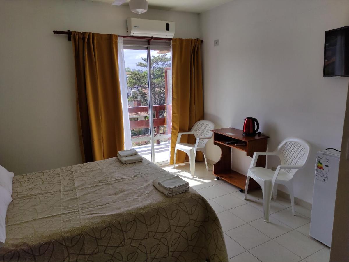 Hosteria Ymaz Villa Gesell Bagian luar foto