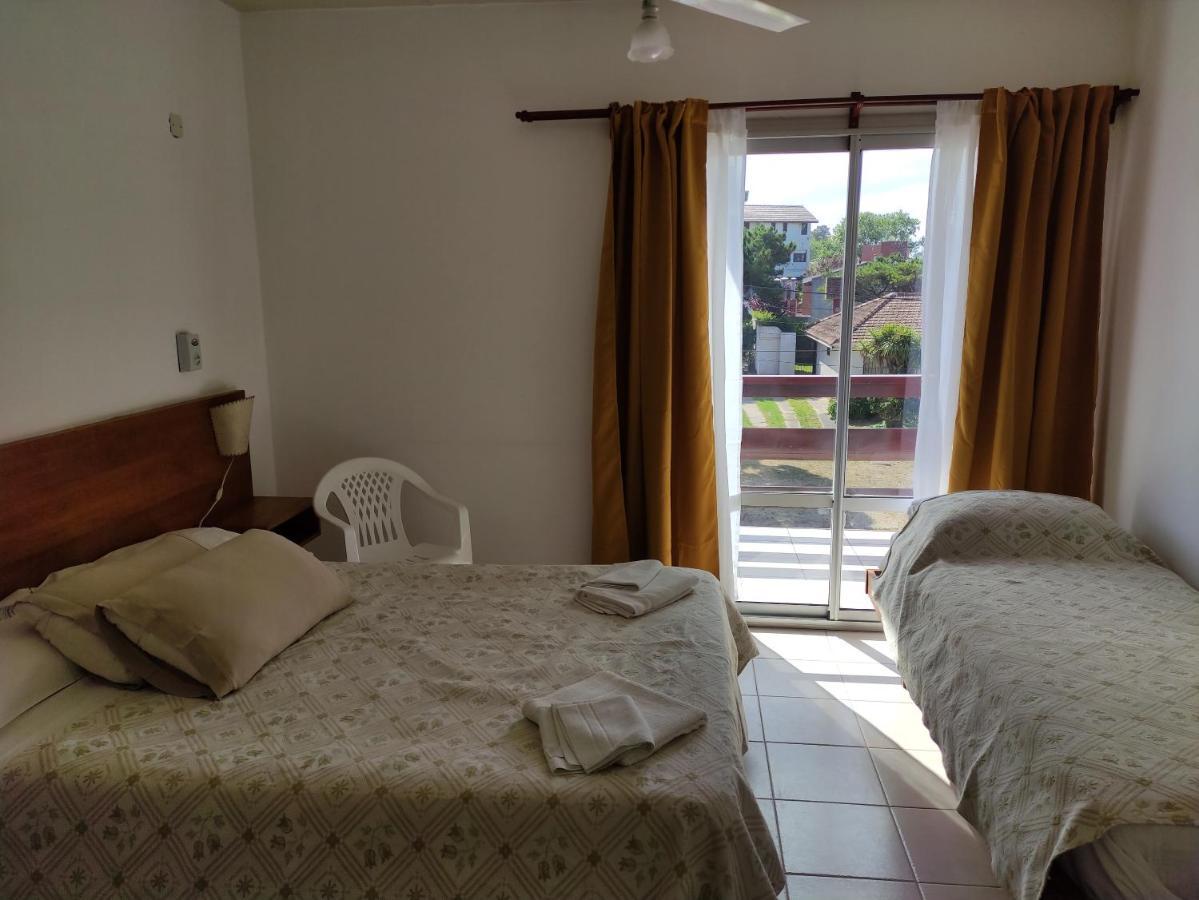 Hosteria Ymaz Villa Gesell Bagian luar foto